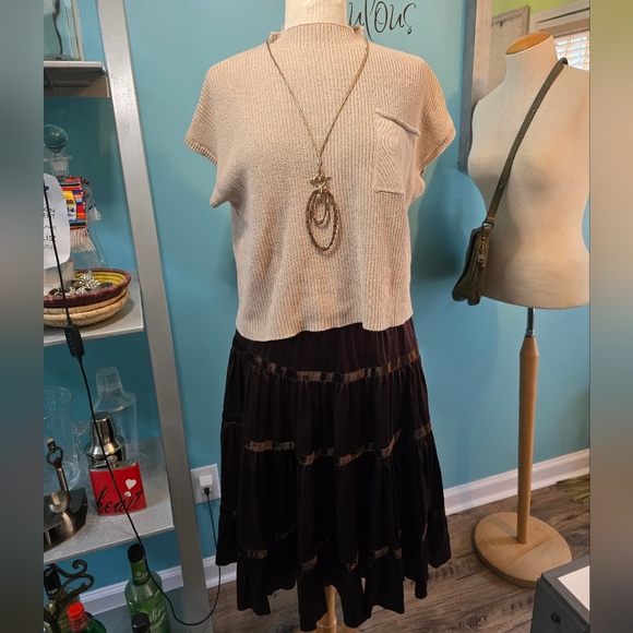 Elegant Diane von Furstenberg Silk Skirt - Picture 6 of 6